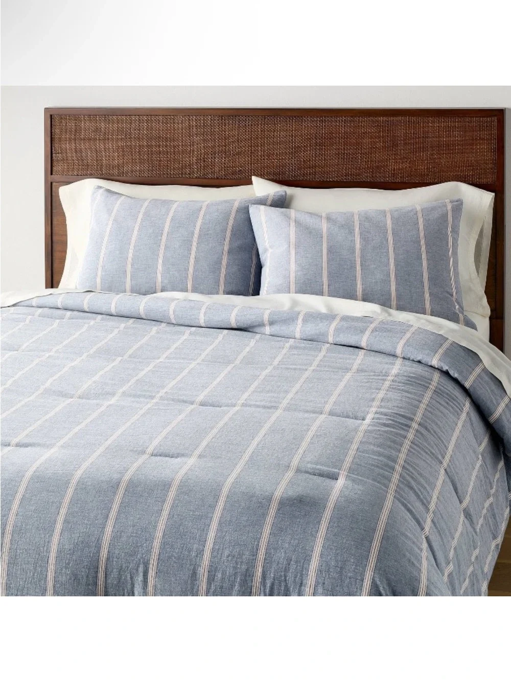 NWT Queen Striped Comforter Set Blue - Hearth & Hand with Magnolia